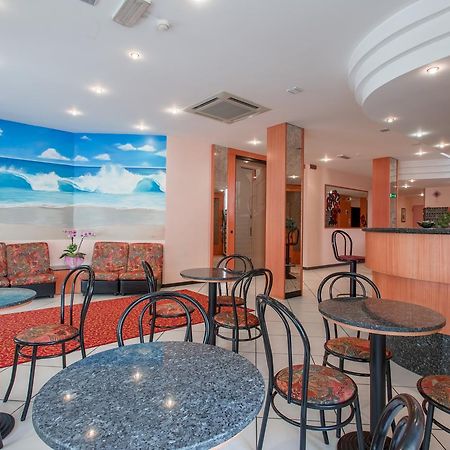 Hotel Basilea Bellaria-Igea Marina Dış mekan fotoğraf