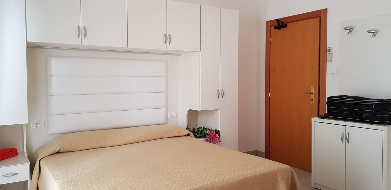 Hotel Basilea Bellaria-Igea Marina Dış mekan fotoğraf
